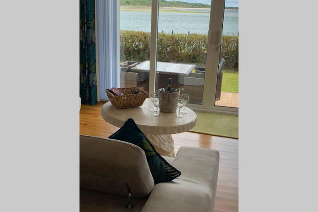 Oyster Bay Holiday Apartment Dundrum ภายนอก รูปภาพ