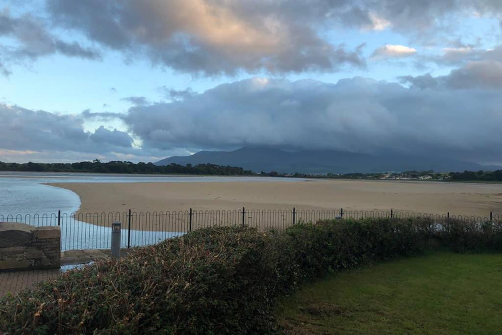 Oyster Bay Holiday Apartment Dundrum ภายนอก รูปภาพ